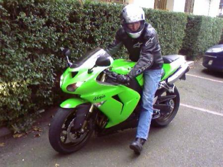 Mon papa avc sa nouvelle moto !!!